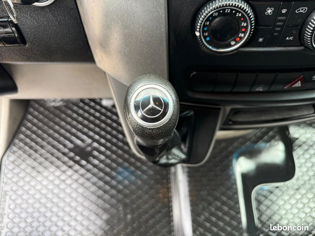 MERCEDES SPRINTER COMBI 313 Bluetec 37S 4x2 3,5t 7G Tronic Plus A - 1ÈRE MAIN (image 19)