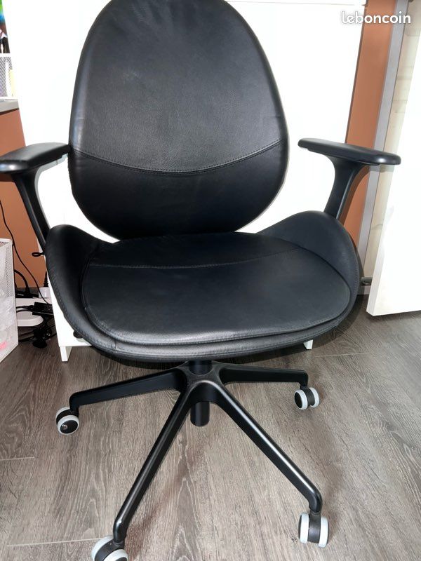 Chaise de bureau en cuir véritable IKEA HATTEFIÄLL (image 1)