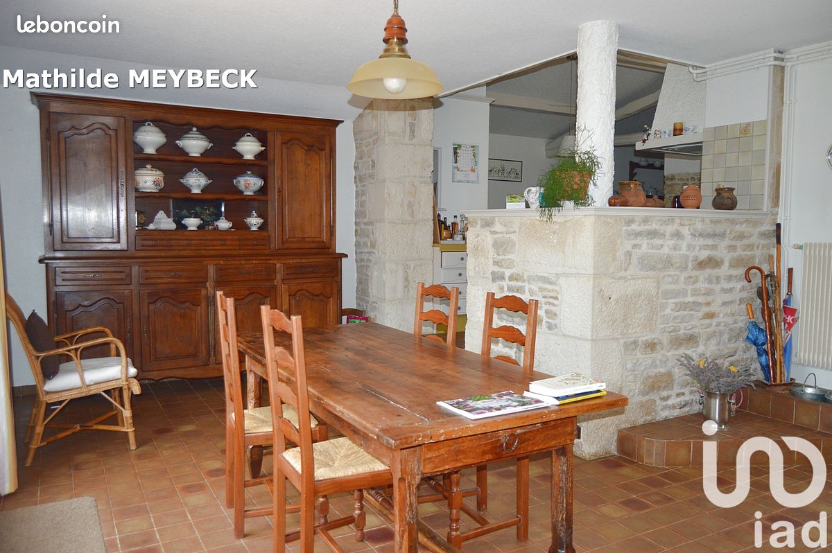 Maison 10 pièces 232 m² - Fressines 79370 (image principale 3)
