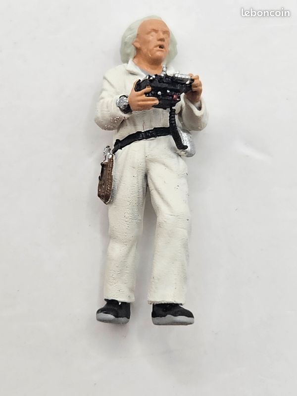 Figurine Marty McFly Retour Vers Le Futur - Échelle 1:18 - Triple9 - Collection