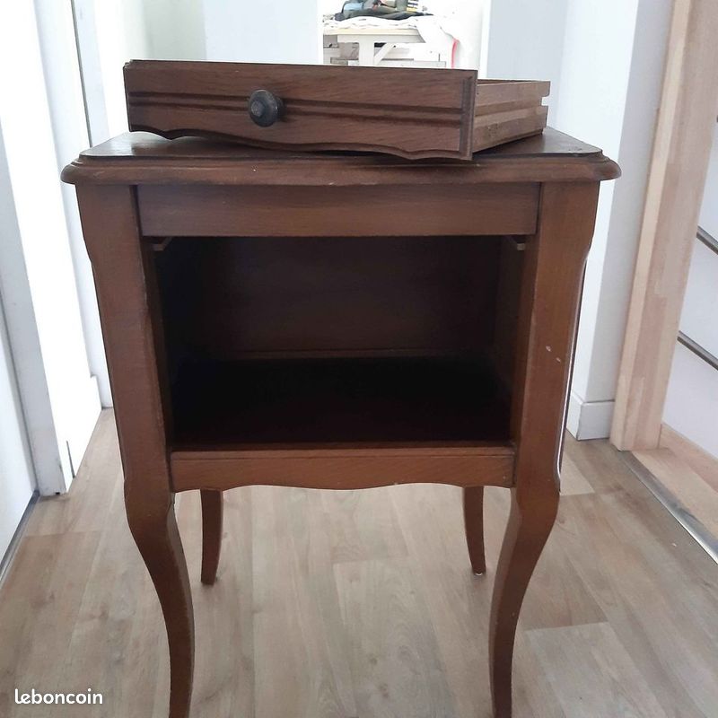 Table de nuit (image 1)