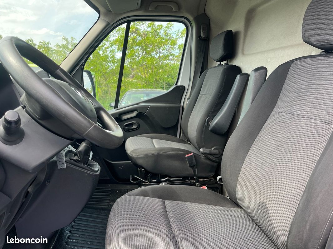 Renault master fourgon l2h2 2.3 dci 135 grand confort 17990 ttc (image 10)