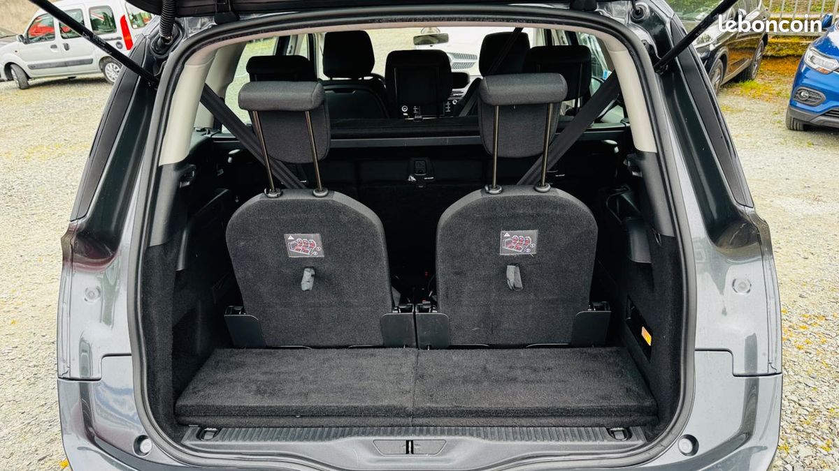 Citroën Grand C4 Picasso 1.6 e-HDi 115 CH Attraction 7 places attelage (image 6)
