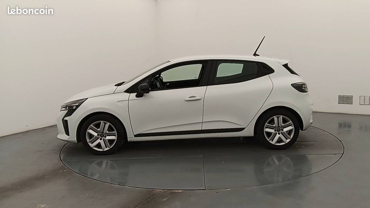 Renault clio e tech full hybrid 145 ch gsr2 (image 17)