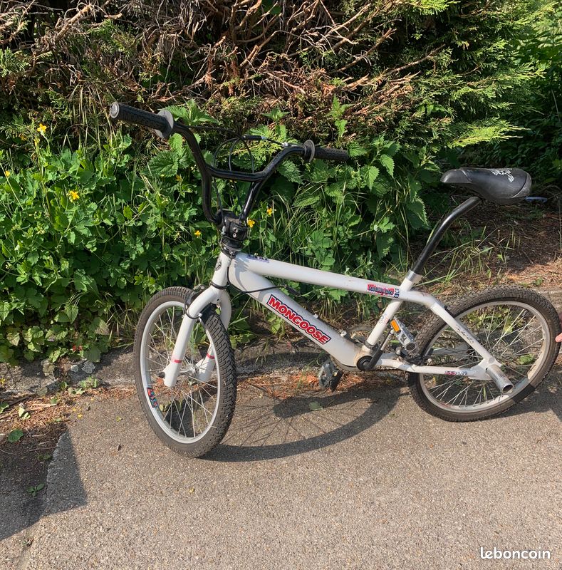 Bmx montgoose hoodlum Vélos