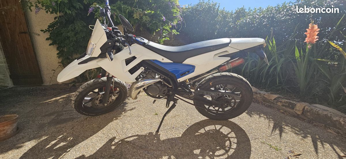 Moto 50 cm3 (image 1)