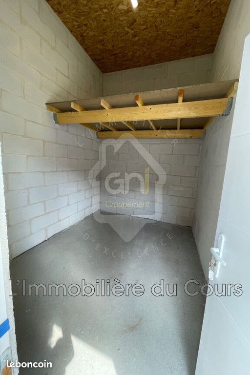 Parking 15 m² · à Fos-sur-Mer · 15 m² · 150 €/mois