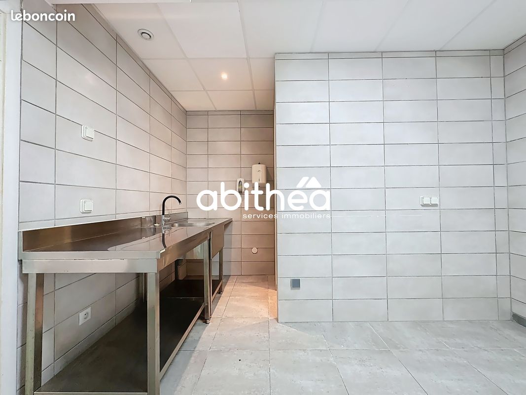 Local commercial 40 m² Montady (image 6)