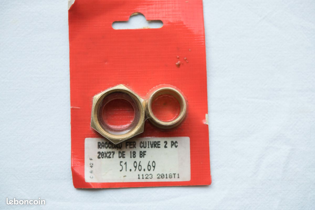 Plomberie, raccord cuivre diamètre 18 écrou 20/27 (image 1)