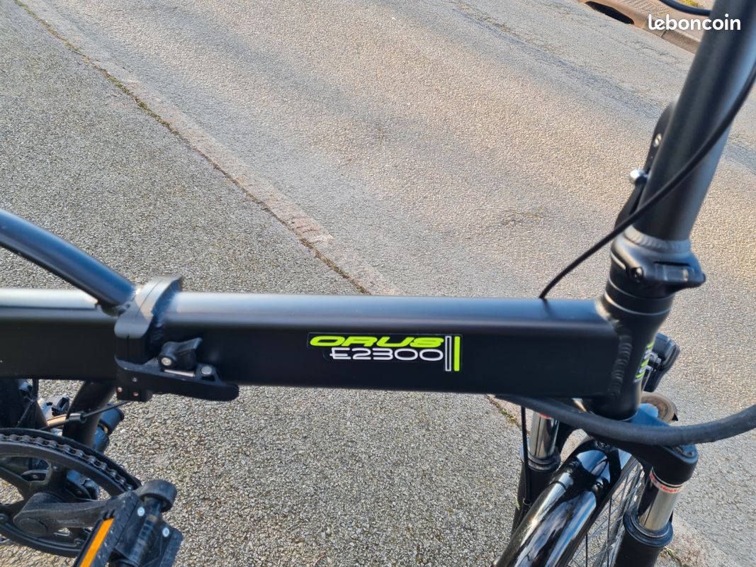 Vélo orus E2300 électrique et pliant NEUF, un porte bagage, 2 sacoches et pompe (image 14)