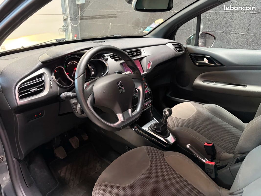 DS DS 3 BlueHDi 120 S&S BVM6 So Irrésistible EDITION INES DE LA FRESSANGE (image 13)