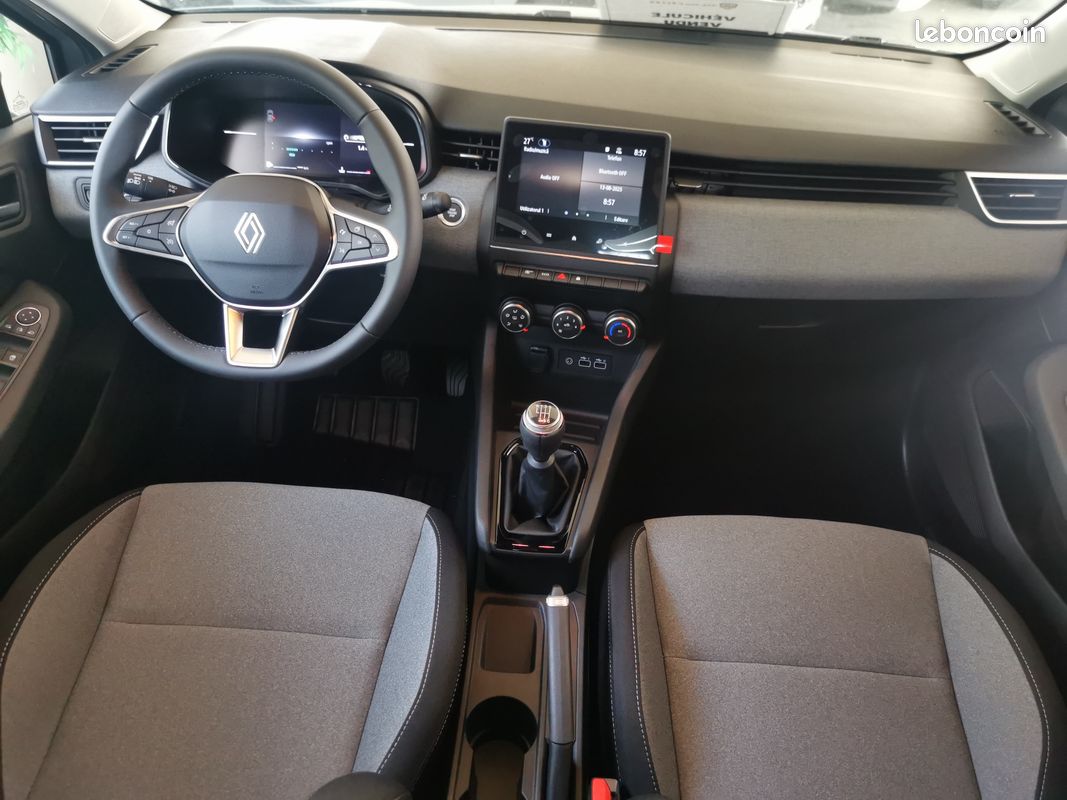 Renault clio v 1.5 blue dci 100 cv evolution (image 5)