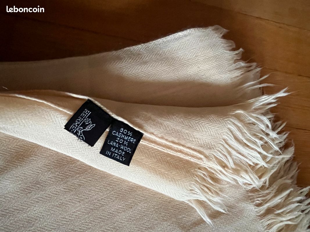 Étole cachemire et soie HERMÈS vanille Accessoires Bagagerie