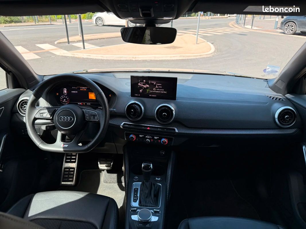 AUDI Q2 35 TFSI 150 S tronic 7 S line (image 13)