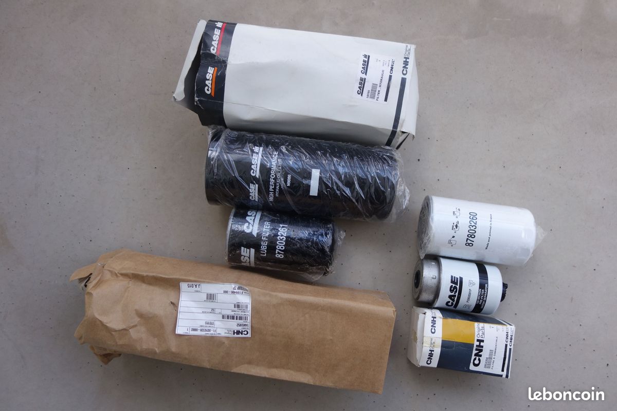 Lot de filtres d'origine CASE / CNH Industrial pour engins TP, agricoles et industriels – Neufs (image 1)