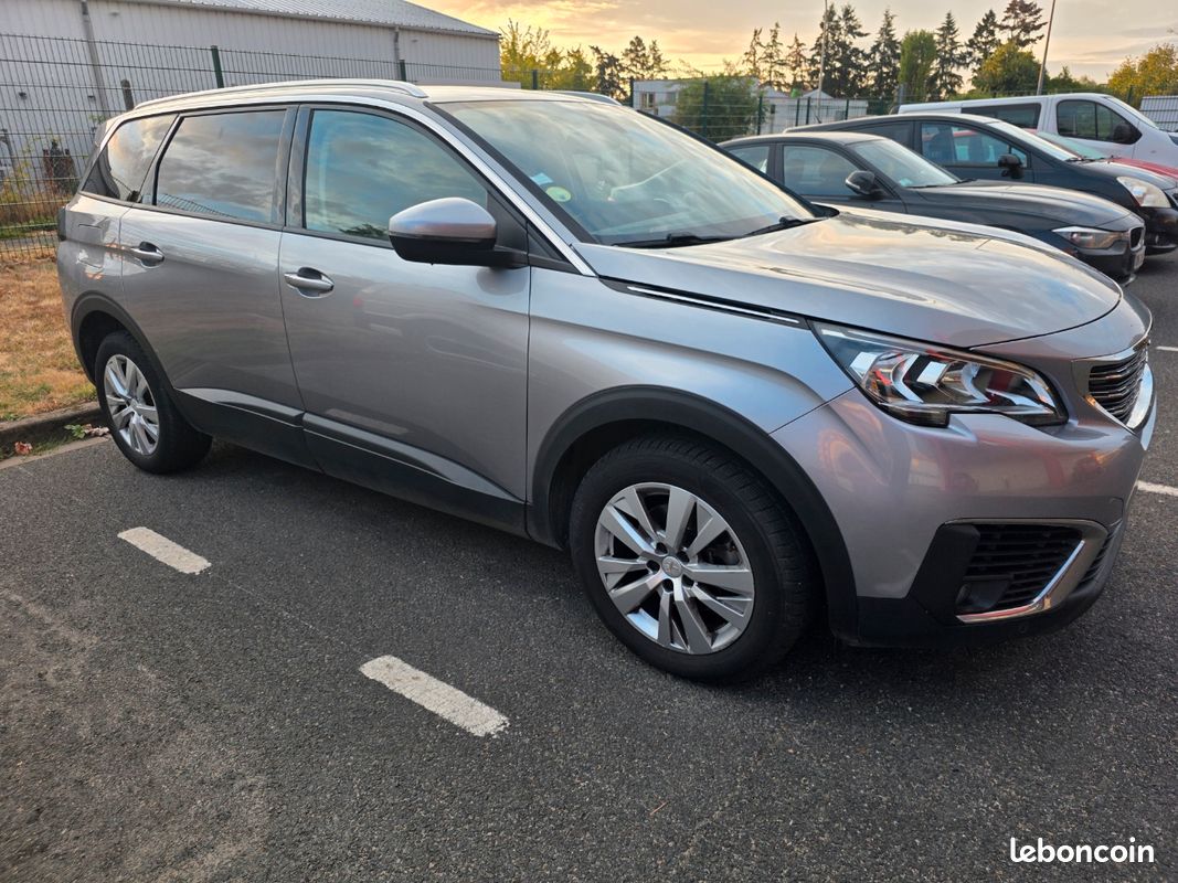 ​Peugeot 5008 1.5 BlueHDi 130 EAT8 Style – Très bon état – Entretien suivi Peugeot (image 3)