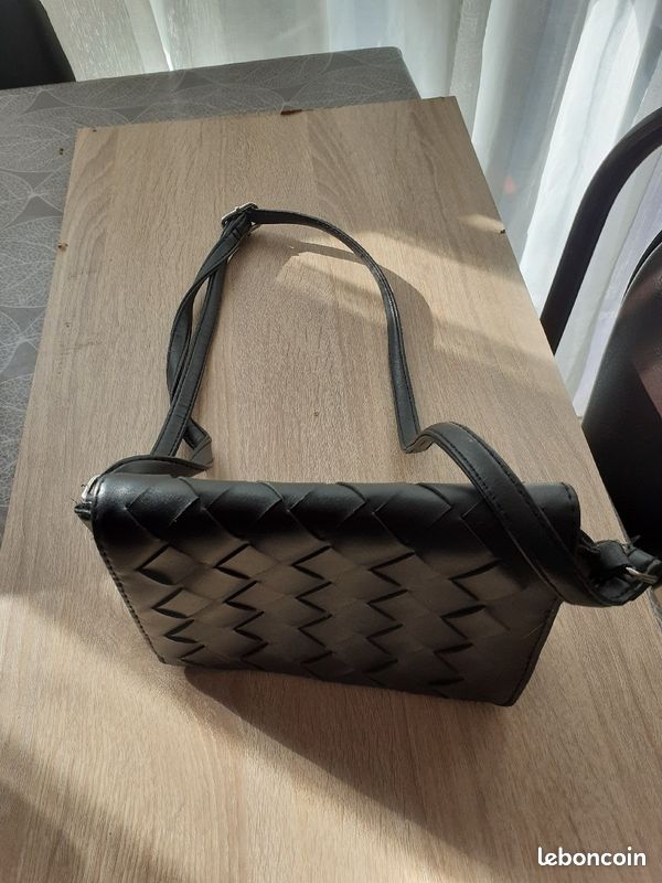 Sac à main noir (image 1)