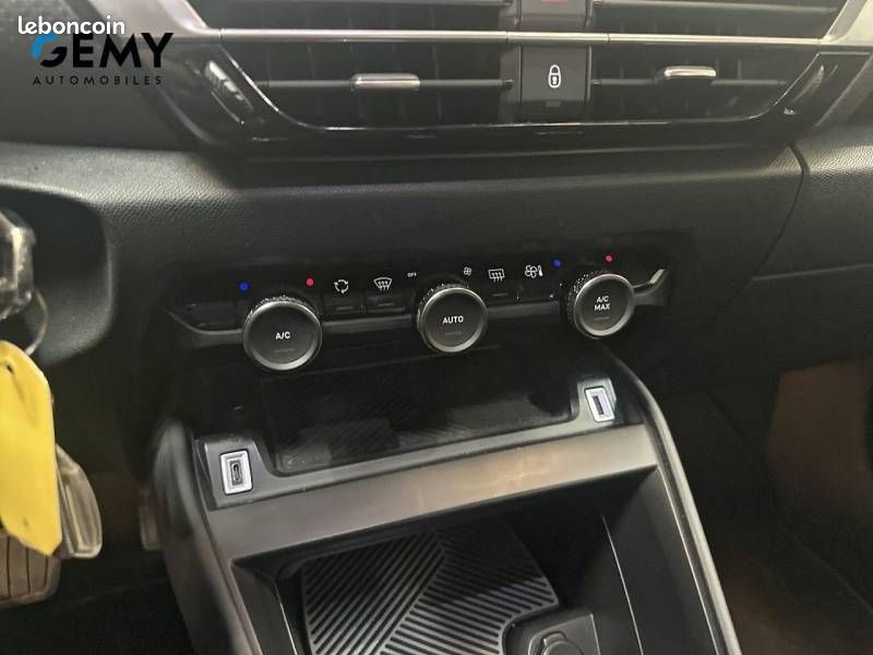 Citroën C4 e- 136 ch Automatique Feel Pack (image 15)
