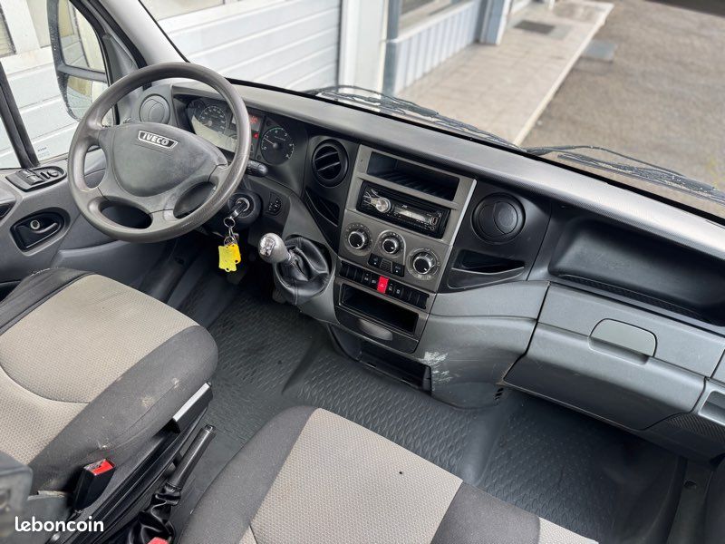 Iveco Daily Benne 2.3l 126ch 7 places (image 4)