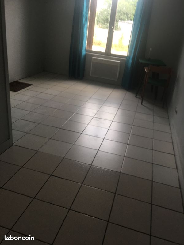 Appartement 1 pièce 20 m² · à Caudebec-lès-Elbeuf · 20 m² · 340 €