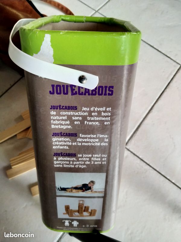 Jeu d'éveil en bois (image 1)