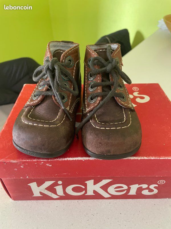 Chaussures bébé kickers taille 20 Chaussures