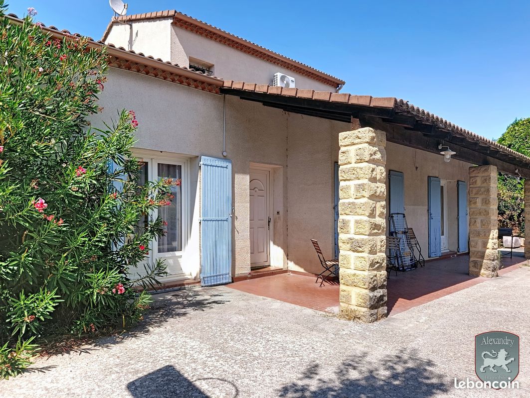 Maison 7 pièces 175 m² · à Laudun-l'Ardoise · 175 m² · 242 000 €