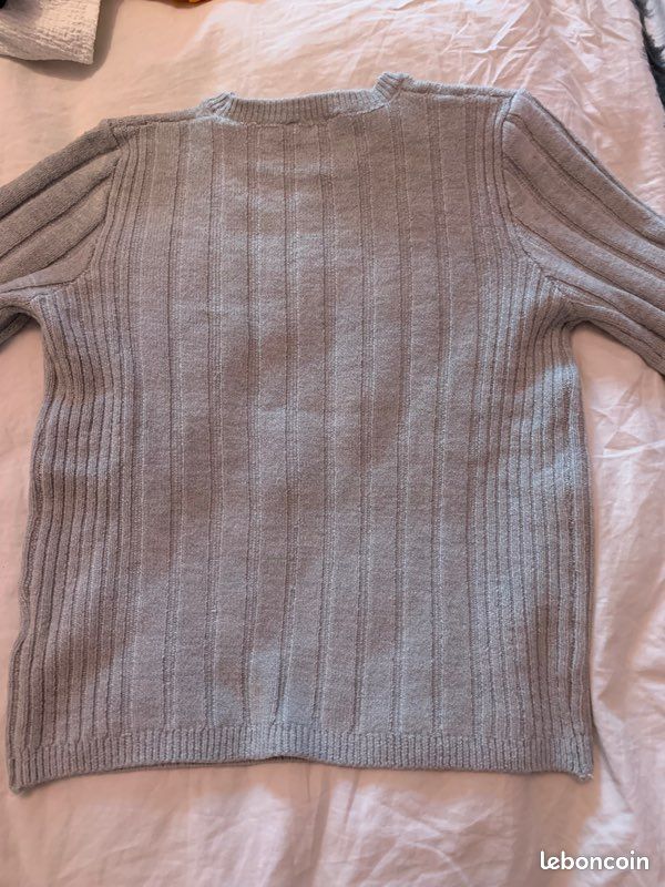 Pull gris (image 2)
