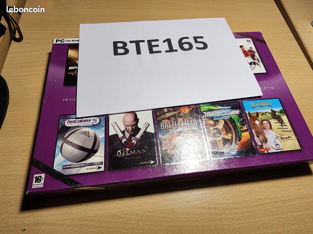 LOT COFFRET 9 JEUX HITS ESSENTIELS COLLECTION 2004/2005 PC (vendeur pro) EUR 19,90 - FR
