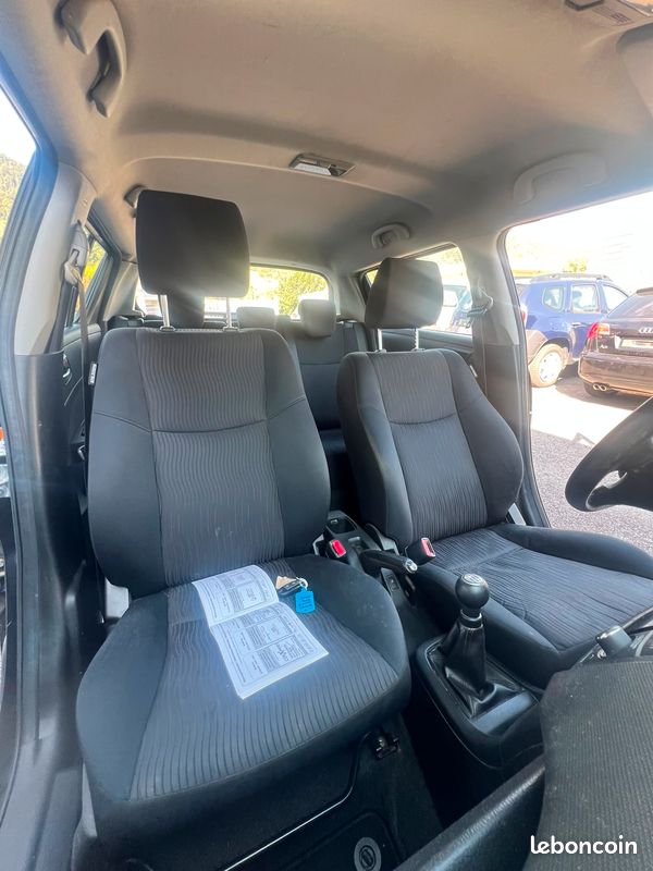 Uzuki Swift 1.4 4WD 94 ch – 2012 – 142 563 km – Dépôt-Vente – Carnet d'entretien – Garantie 12 mois possible (image 7)
