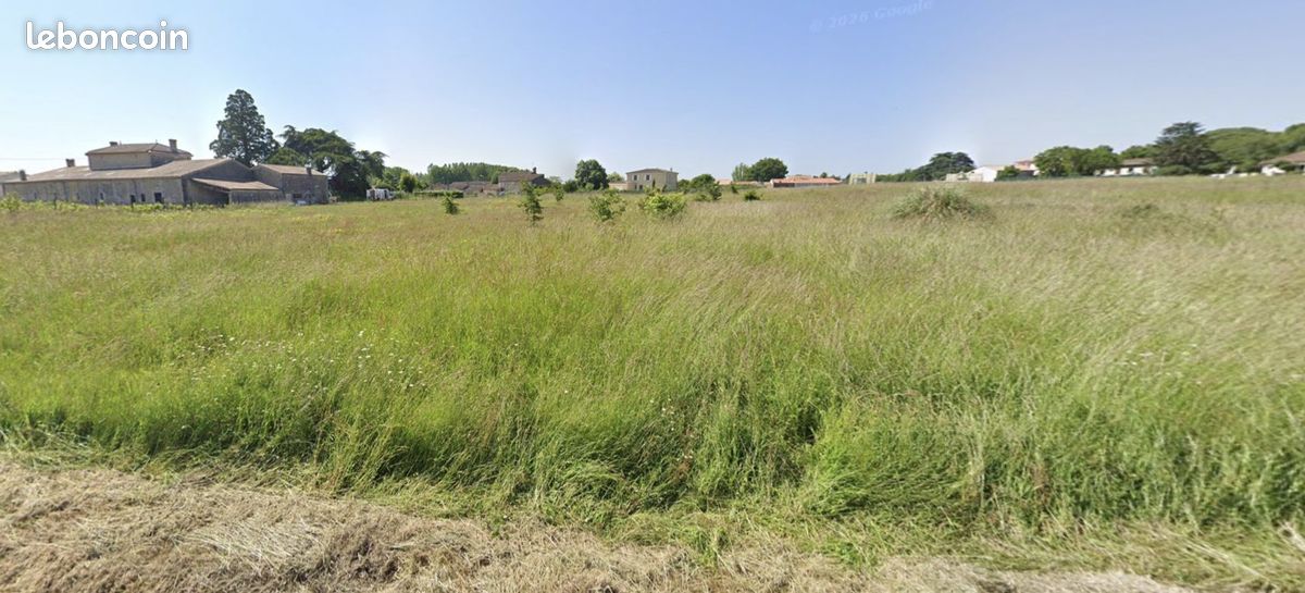 Terrain à bâtir de 743 m² à TAURIAC (33) · 60 000 €