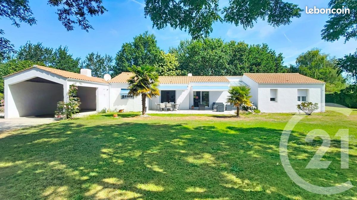 Maison 8 pièces 143 m² · à Soullans · 143 m² · 464 200 €