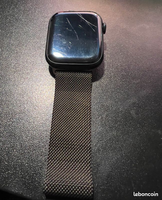 Apple watch série 8 avec bracelet milanais graphite (image 1)
