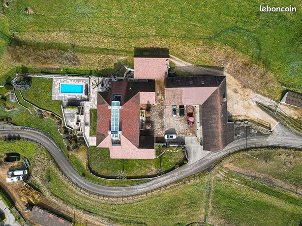 Maison 12 pièces 604 m²