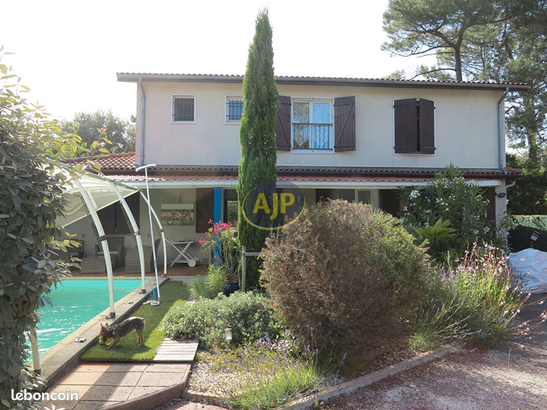 Maison 5 pièces 146 m² · à Soulac-sur-Mer · 146 m² · 548 000 €