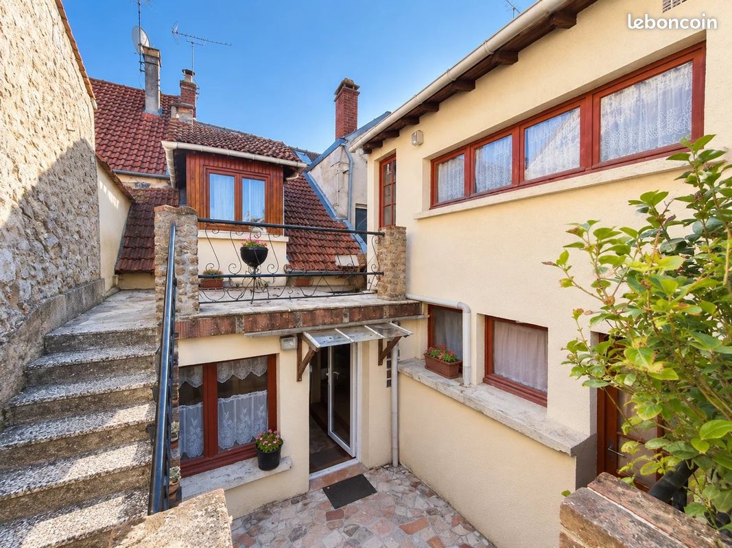Maison 5 pièces 95 m² · à Tournan-en-Brie · 95 m² · 253 000 €