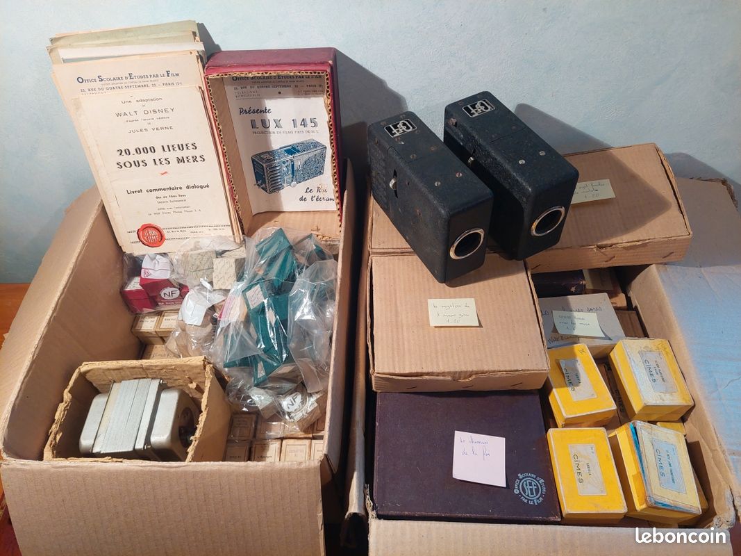 Projecteur de film 35 mm (CNC AP 96 397(1/2))   Collection   Catalogue