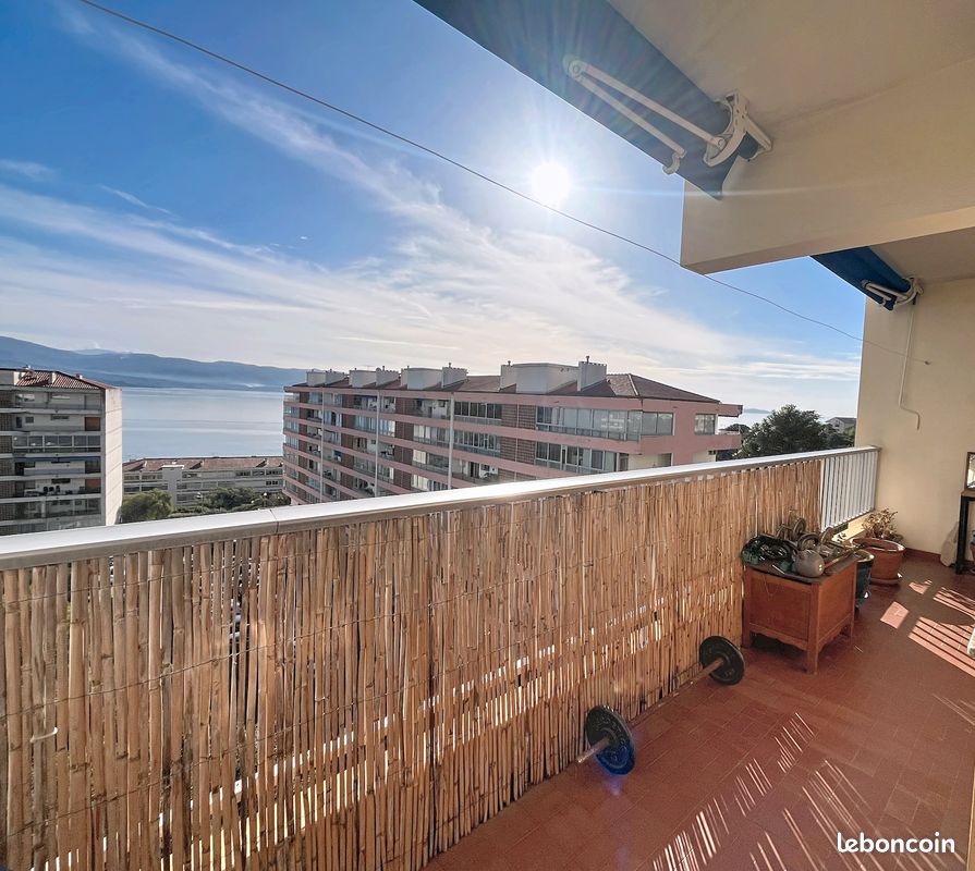 Appartement 2 pièces 51 m² · à Ajaccio · 51 m² · 900 €/mois