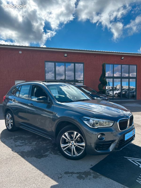 BMW X1 F48 sDrive18d 150 ch BVA8 Sport – GPS grand écran / Sellerie sport / Toit ouvrant panoramique / Hayon électrique / Radars AV & AR (image 3)