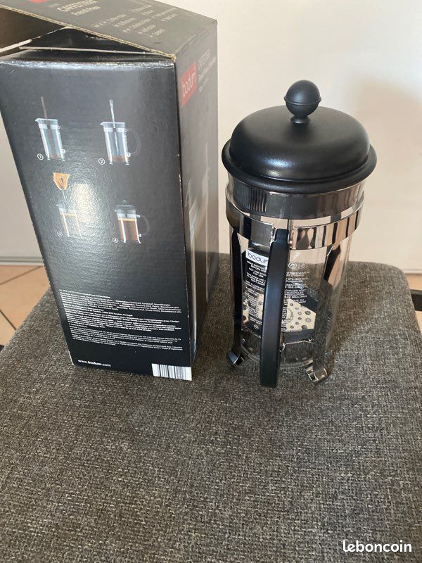 Lot Bodum : Cafetière à piston 8 tasses + Mousseur à lait (image 3)