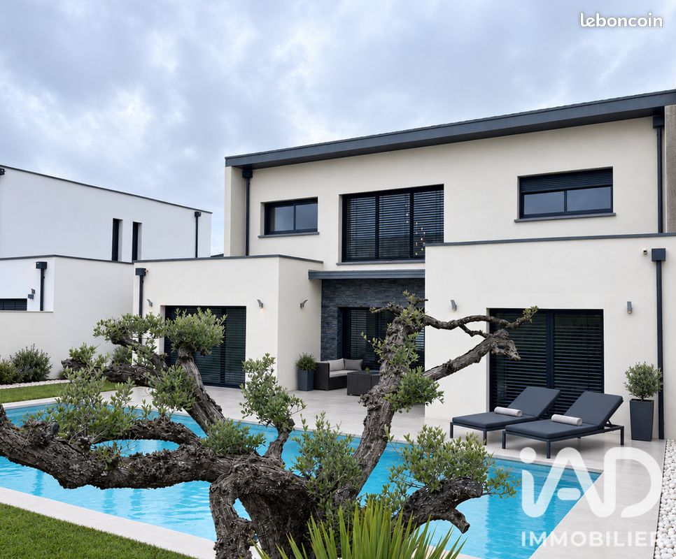 Maison 6 pièces 179 m² · à Beaucouzé · 179 m² · 835 000 €