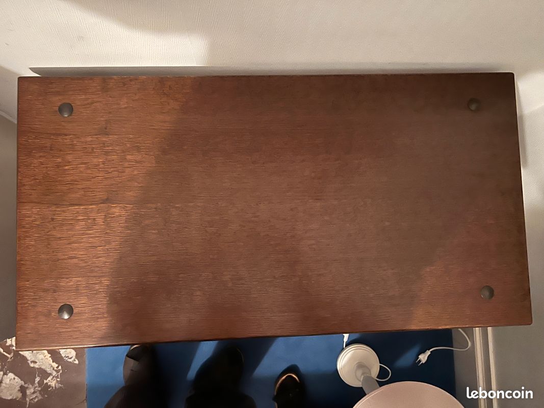 Table (image 1)