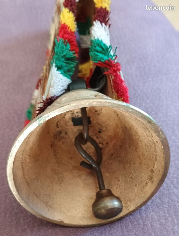 Broche Vintage En Forme De Cloche - Thème Savoie, Occasion | Jolie Pièce De Collection
