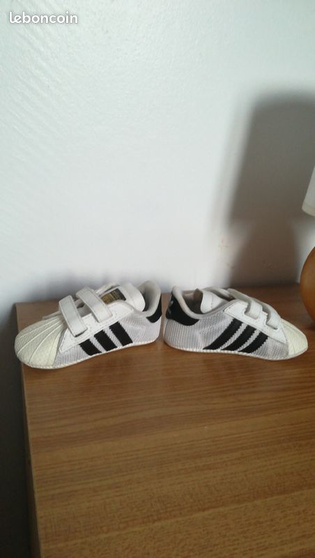Chaussures chaussons Adidas bébé taille 18 (image 9)