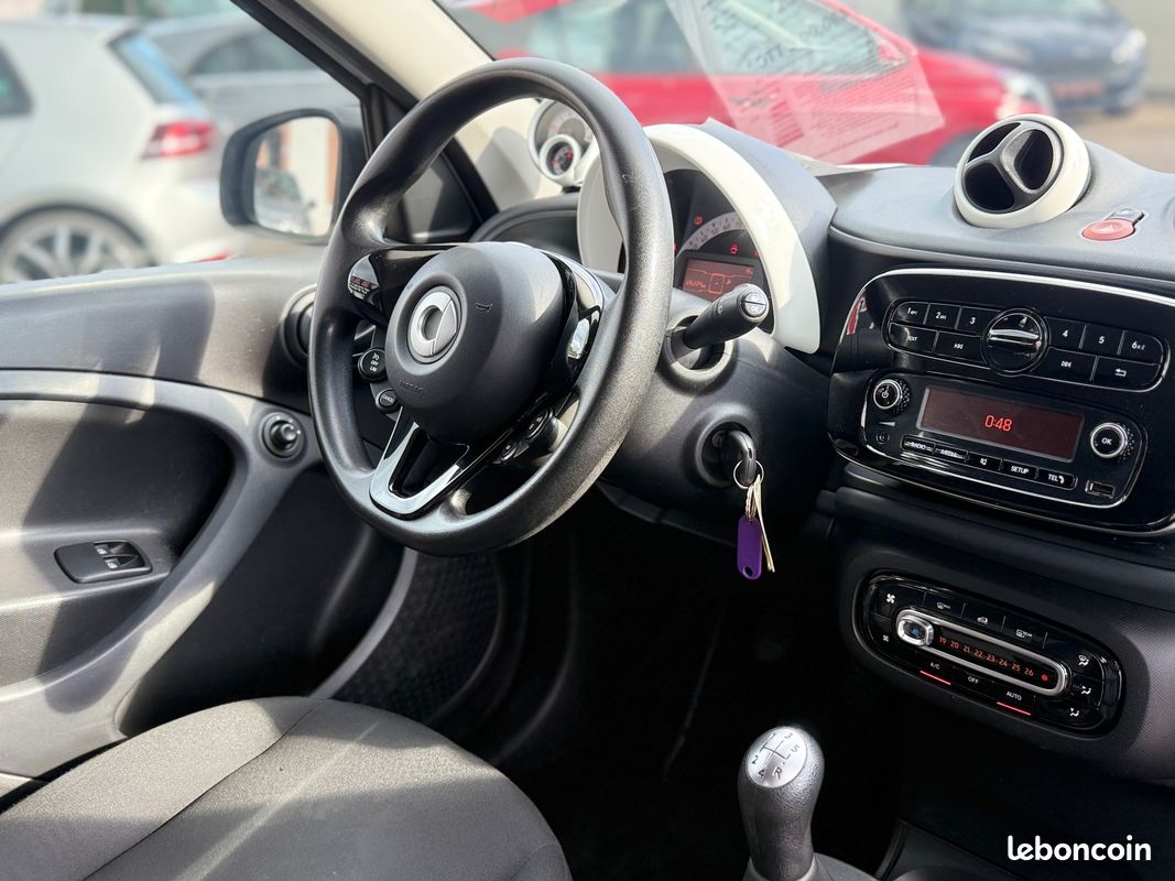 SMART FORFOUR 1.0 71 ch S&S * Clim + Régulateur de vitesse (image 5)