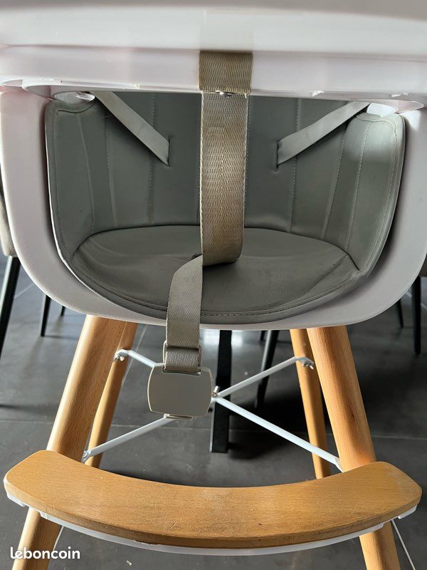 Chaise Haute Bébé Zamboo - Dès 6 Mois, 3,5 Kg - Plateau Amovible, Harnais 5 Points, Style Bois - Gris