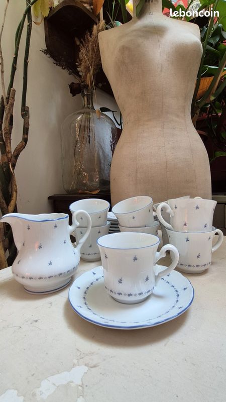 Service à thé/café en porcelaine Winterling Bavaria 8 tasses, soucoupes & pot à lait (image 1)