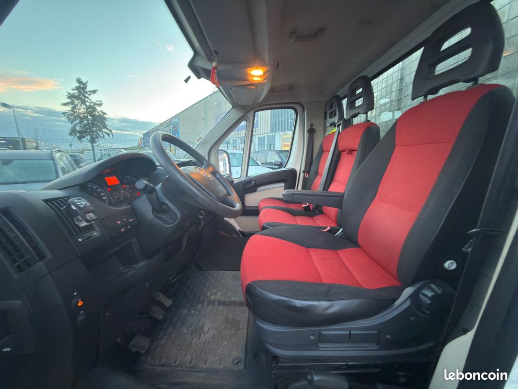Fiat ducato vu 2.3 mjt - 130ch - caméra de recul - benne articulee - faible kilometrage - attelage (image 11)