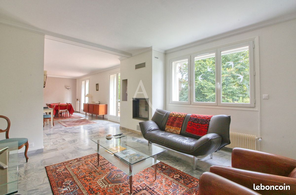 Maison 6 pièces 156 m² · à Châtenay-Malabry · 156 m² · 990 000 €