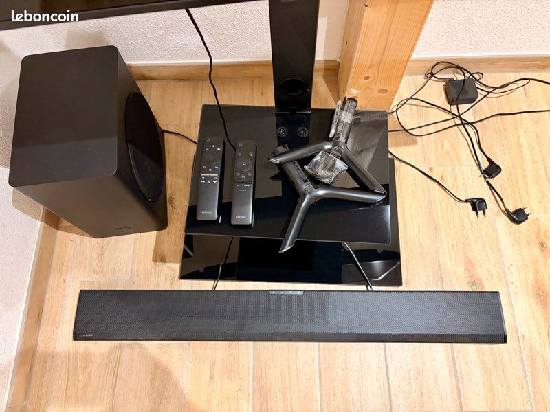 Pack Samsung TV + barre/caisson + support (image 4)